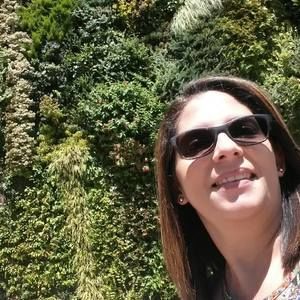 Meet your Posher, Naida